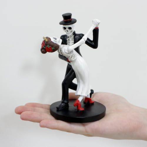 Skeleton Couple Dancing Figurine, Resin Bride and Groom Skeleton Statue, Gothic Halloween Tabletop Decor, Day of the Dead Home Decoration