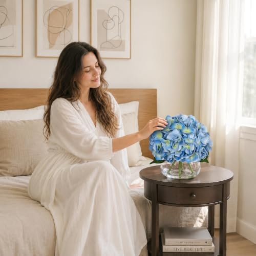 Hollyone Real Touch Hydrangea with Glass Vase Light Blue Full Latex Hydrangeas Artificial Flowers in Vase Lifelike Bouquets Floral Arrangements with Faux Water for Wedding Table Centerpiece Home Decor