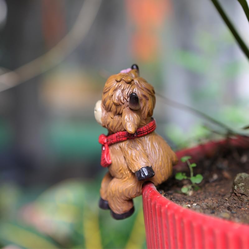 2-piece set Highland Cow Pot Huggers for Planters, Climbing Animal Flower Pot Hugger, Hanging Plant Decorations for Pots, Cute Plant Pot Decorations for Garden Patio Fence Lawn Yard (Highland Cow)