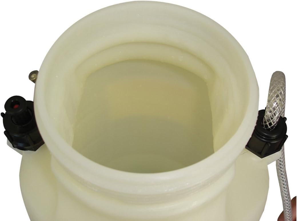 SOLO 456 2-Gallon Handheld Sprayer with Viton® Seals in Key Locations. Viton® Seals Resist Harsh Chemicals. Designed