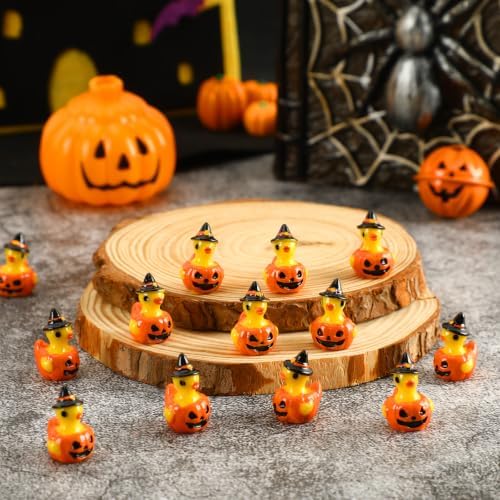 JUNEBRUSHS 50Pcs Mini Resin Ducks Halloween Tiny Pumpkin Ducks Figures