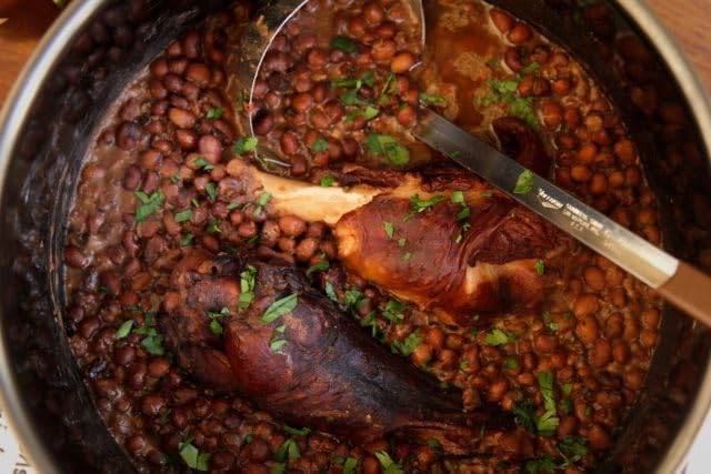 Mississippi Silver Hull Cowpea Seeds - 2400+ Count - For 2026 Planting Southern Silverskin Silverhull Brown Crowder