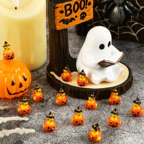 JUNEBRUSHS 50Pcs Mini Resin Ducks Halloween Tiny Pumpkin Ducks Figures