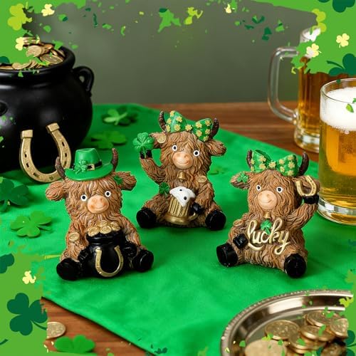 3 Pcs St. Patrick's Day Decor Highland Cow Resin Figurine Bathroom Highland Cow Gnomes with Shamrock Hat Resin Statue for St. Patrick's Day Garden Table Shelf Home Decor Gifts