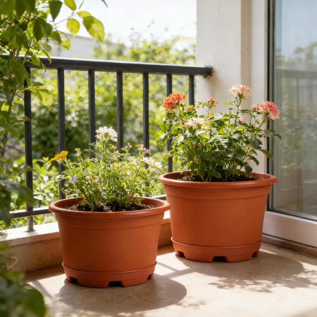 KPUVX 5 Pack 10.5 inch Plant Pots, Plastic Flower Pot | Indoor Outdoor, Drainage Holes & Trays, Decorative Garden
