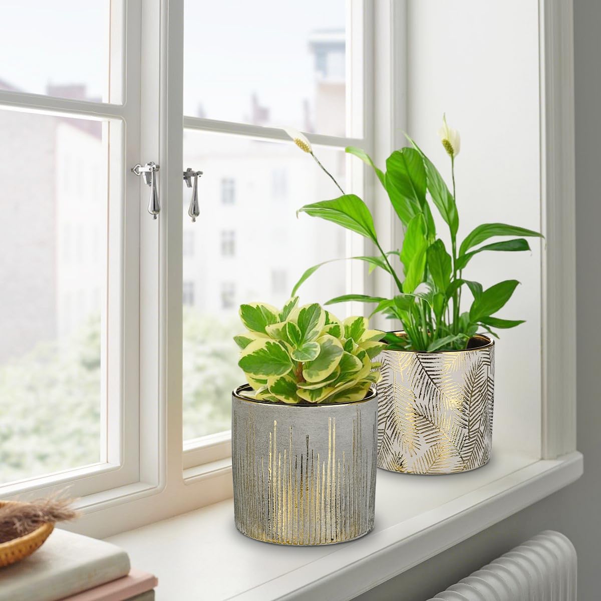 Oairse Small Ceramic Pot for Indoor Plants, 5.3 inch Plant Pot with Drainage Hole Decorative Texture Gold Planter