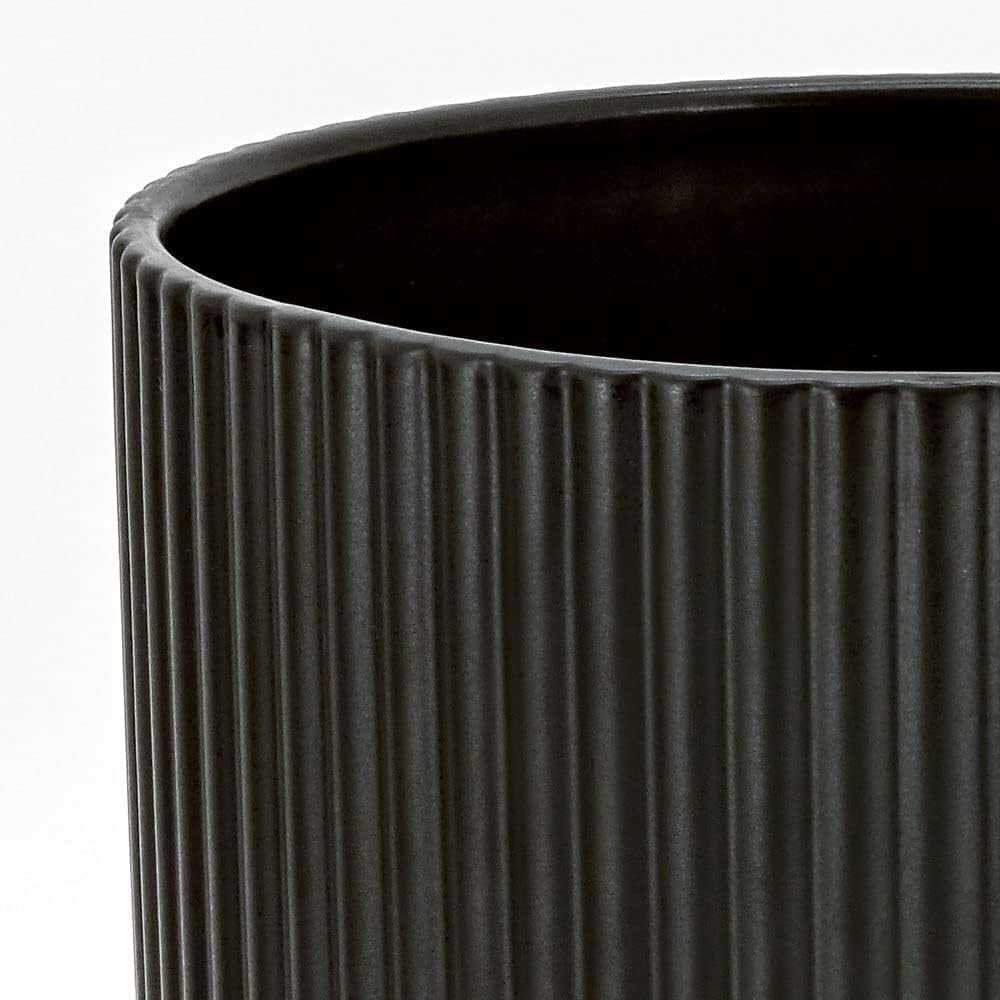 Amazon Basics Fluted Ceramic Planter Pot for Indoor Outdoor Plants, Round Flower Pot with Drainage Hole, 10-inch, Black