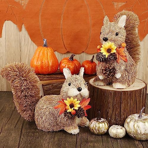 Lulu Home 2 Packs Squirrel Figurines, Handmade Straw-Woven Sitting