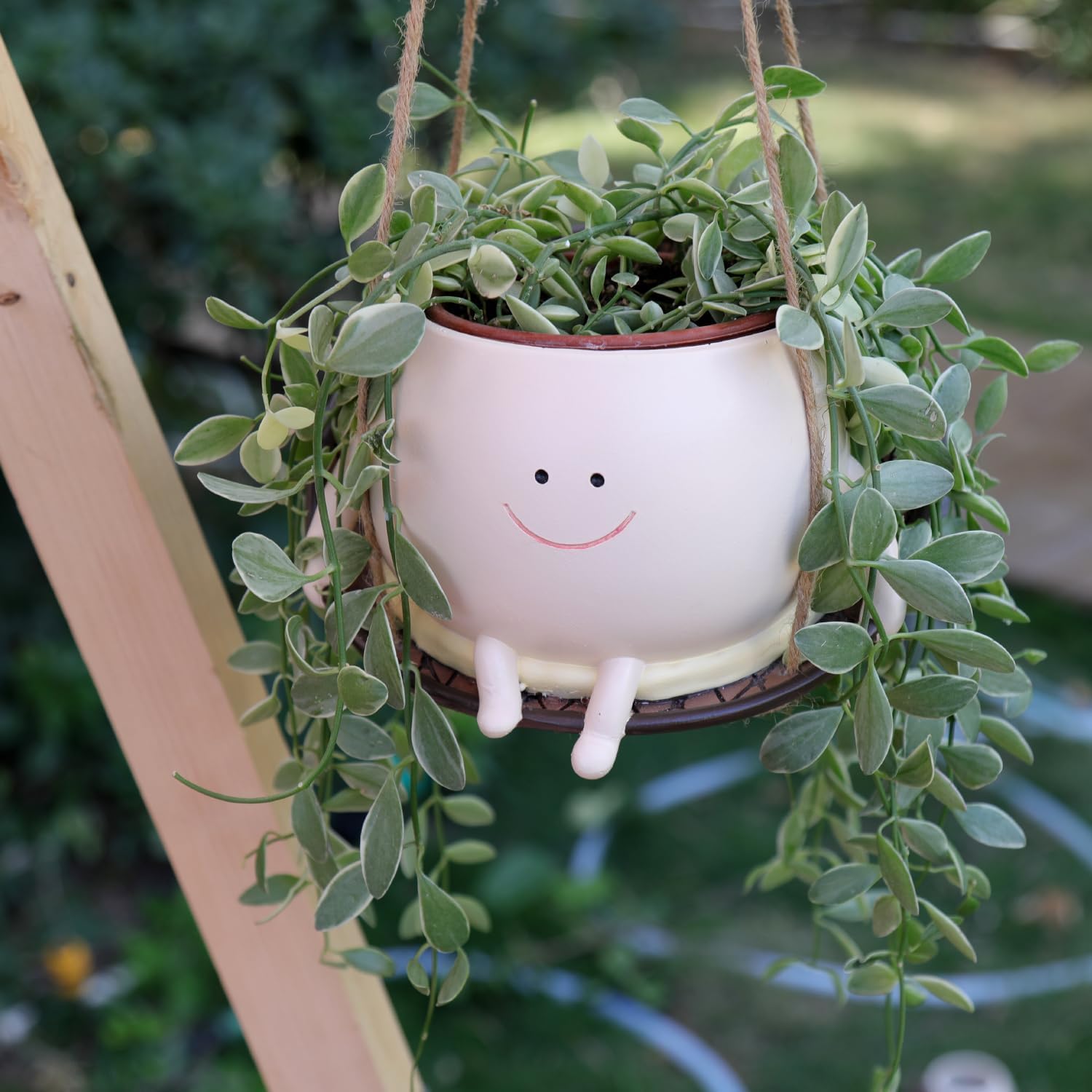 Hanging Swing Chair Planter Pot Smiley Face Planter for Indoor Outdoor Plant Cute Head Resin Flower Pots for String of