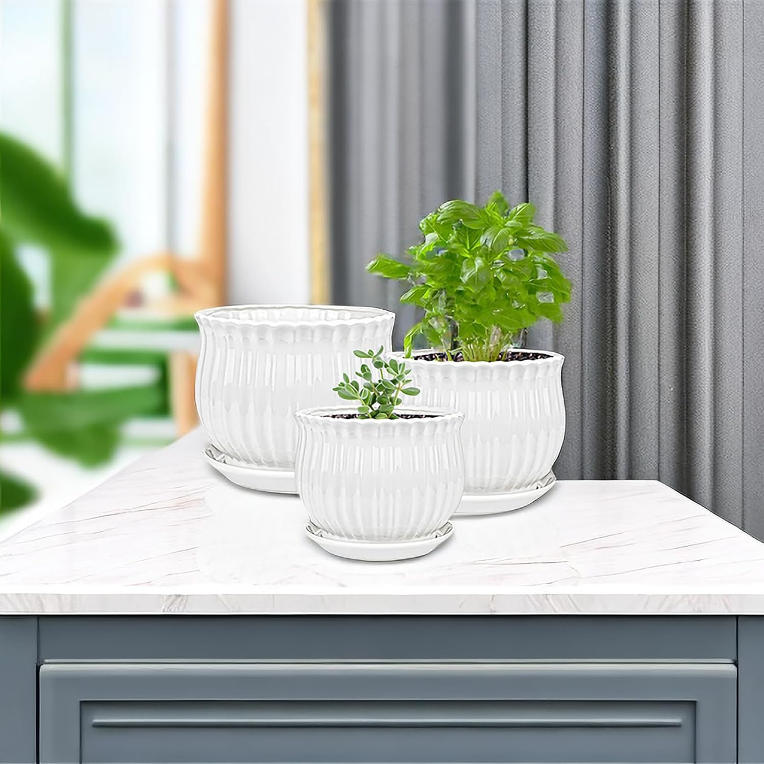 Yesland 3 Pack Ceramic Planter Pots, 3.9"/5.3"/6.7" Modern Round Flower Pots with Drainage Holes & Saucers, Small