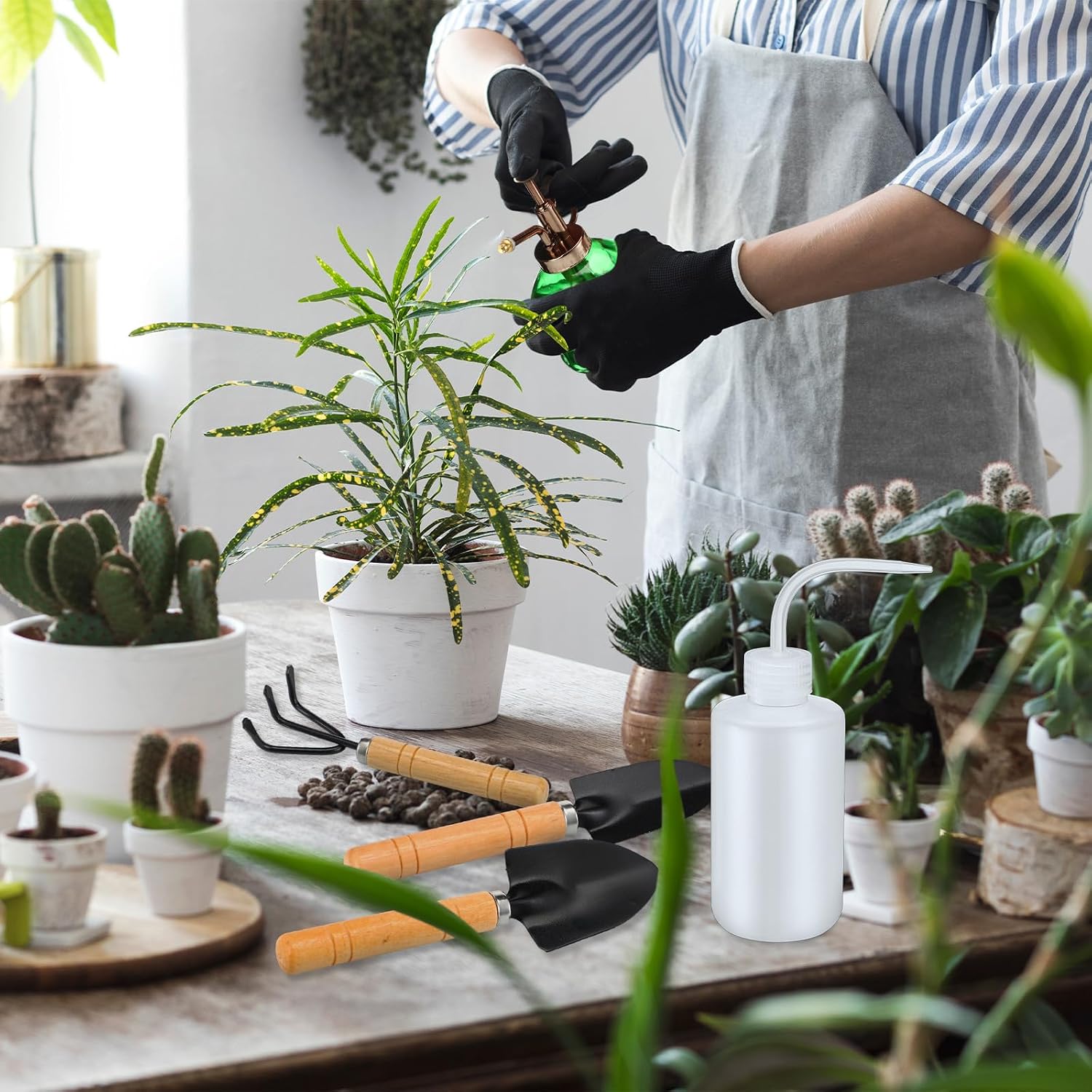 Set of 7 6.3'' Vintage Glass Plant Mister Modern 1.2l Long Spout Watering Can Squeeze Bottle Soil Moisture Meter 3 Pcs