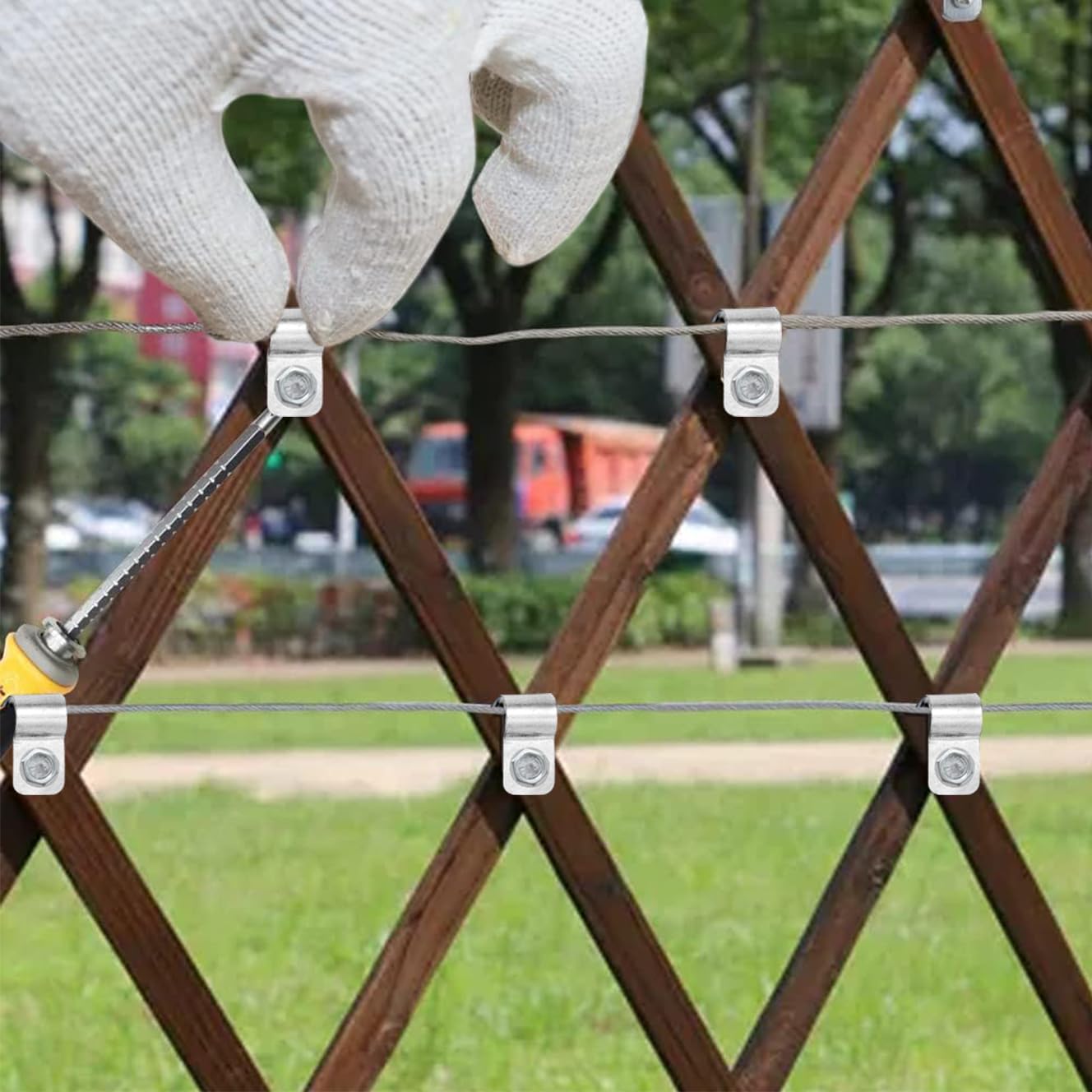 Wire Fence Clips 220 PCS丨Fence Wire Clamps Stainless Steel Agricultural Fencing Mounting Clips with 220 Pcs Stainless
