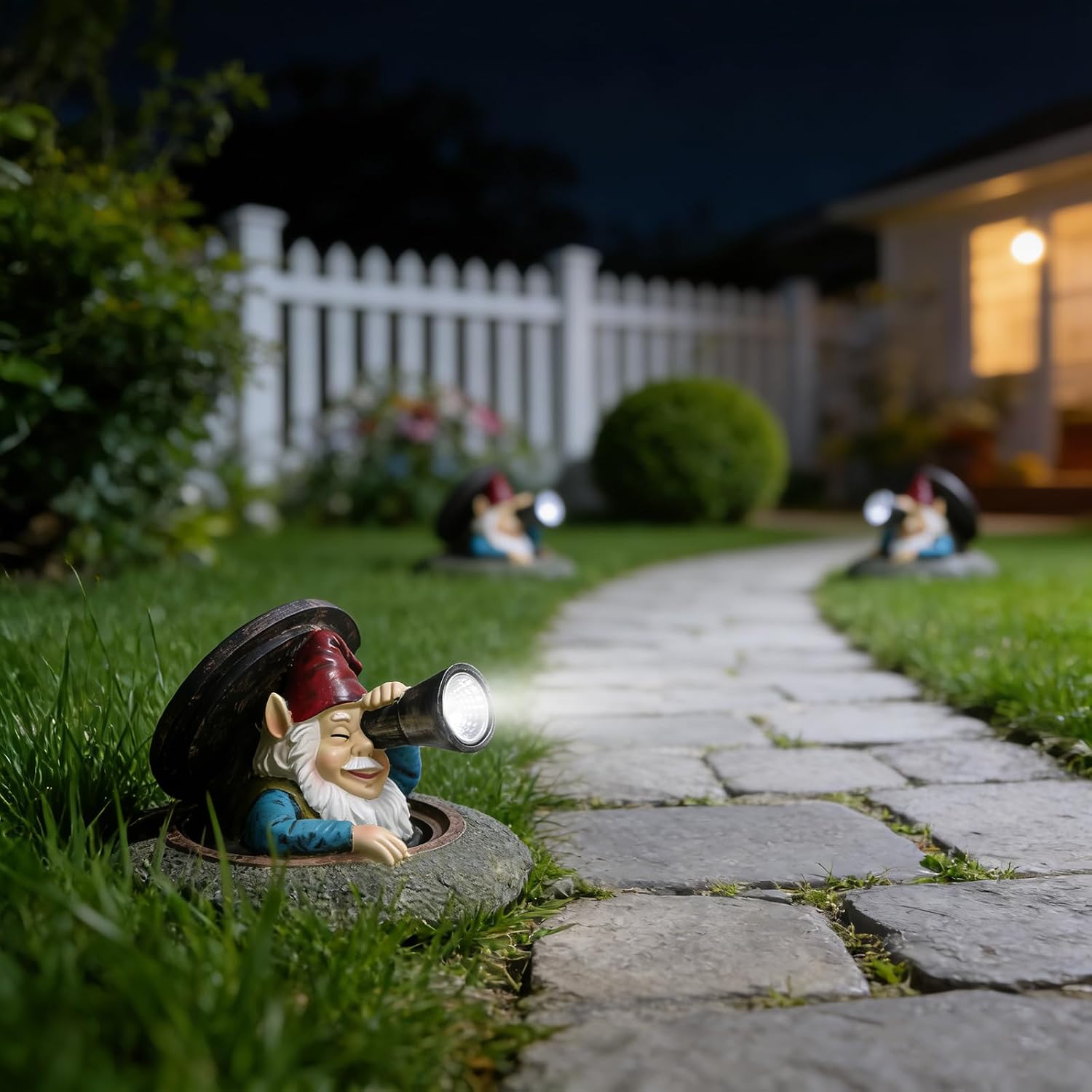 Solar Garden Gnome Outdoor Decor, Funny Gnome Statue Peeking from Manhole Cover, Waterproof Resin Figurine Lights for