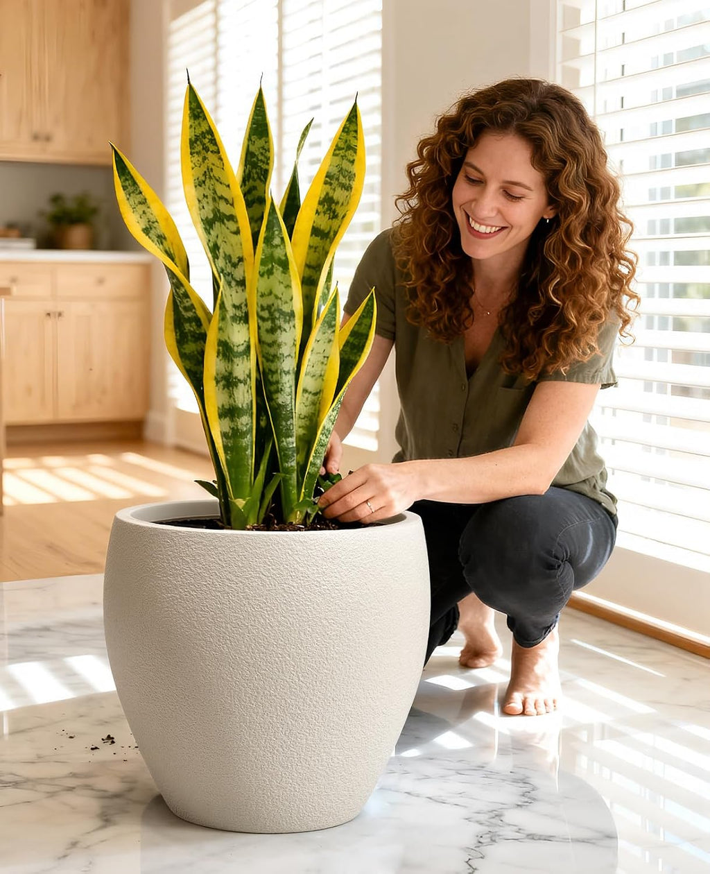 14.5 Inch Large Plastic Flower Pot with Drainage for Plants | Heavy-duty floor planter with a removable rubber plug
