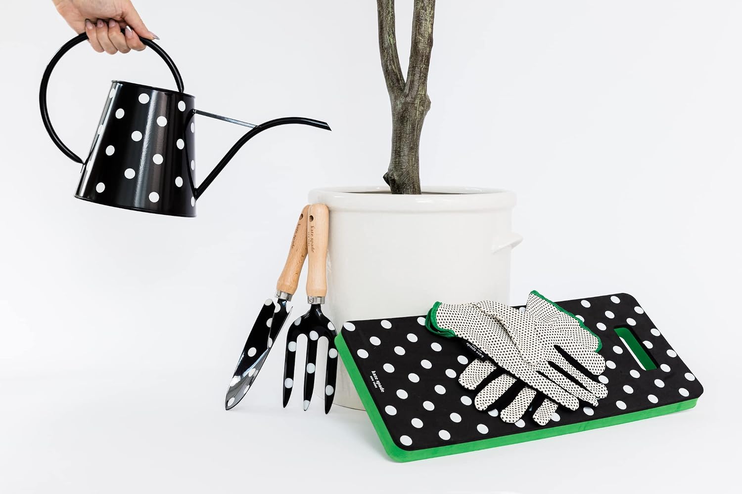 kate spade new york Garden Kneeler and Gloves Set, Picture Dot | Cute, One Size Fits Most Yard Gloves with Rubber Grips