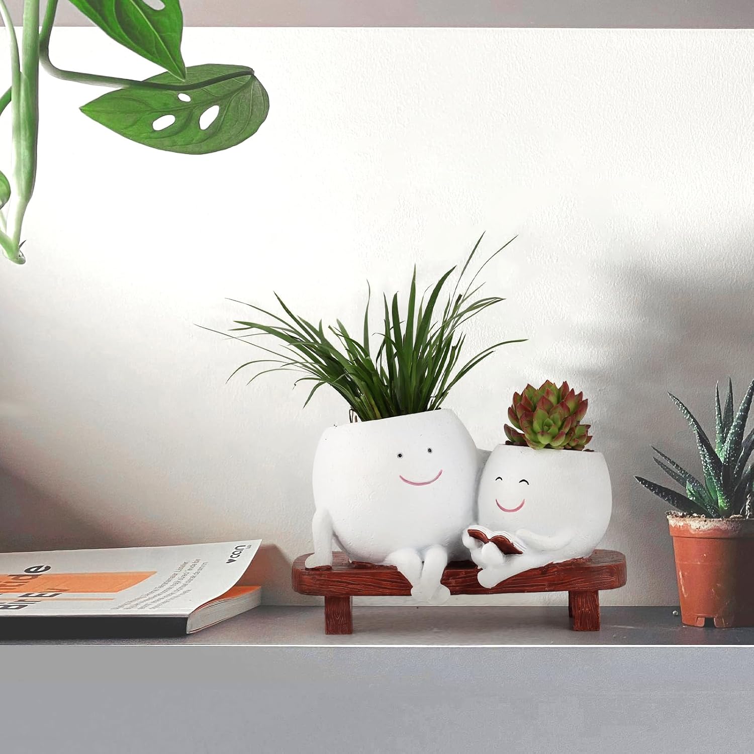 Meltset Cute Face Planter Pot - Funny Double Head Planter Sitting on Bench, Smiley Succulent Pot with Drainage Indoor
