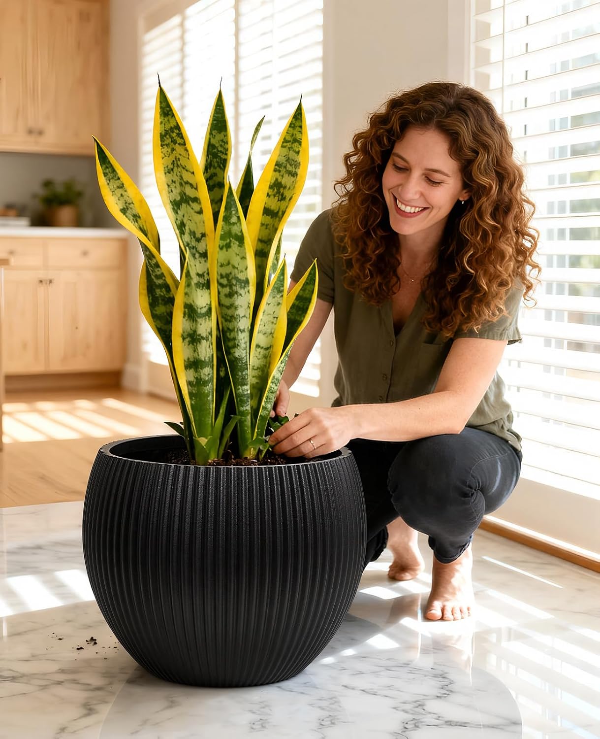 14.5 Inch Large Black Plastic Flower Pot with Drainage Plug | Thickened lightweight construction supports monstera