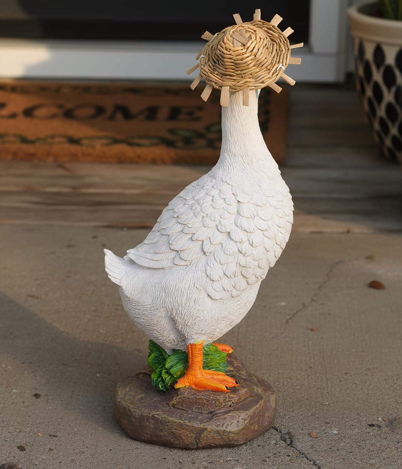 Elenon Funny Duck Garden Statue, Adorable Flower Bed Garden Goose Outdoor Decor, Decorative for Yard Patio Art