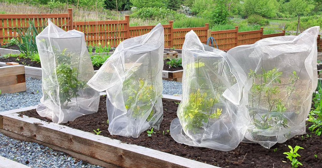 4 Pack Garden Mesh Netting for Plants 2.6x3.3ft - 3.3x4.9ft Insect Bird Netting Pest Barrier Bag with Drawstring 2 Size