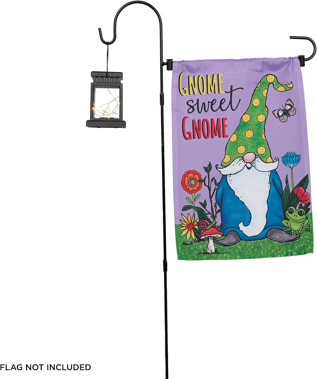 Alpine Corporation 3.4 Feet Tall Outdoor Metal Flag Holder Stake with Solar Powered Lantern and Warm White LED Lights
