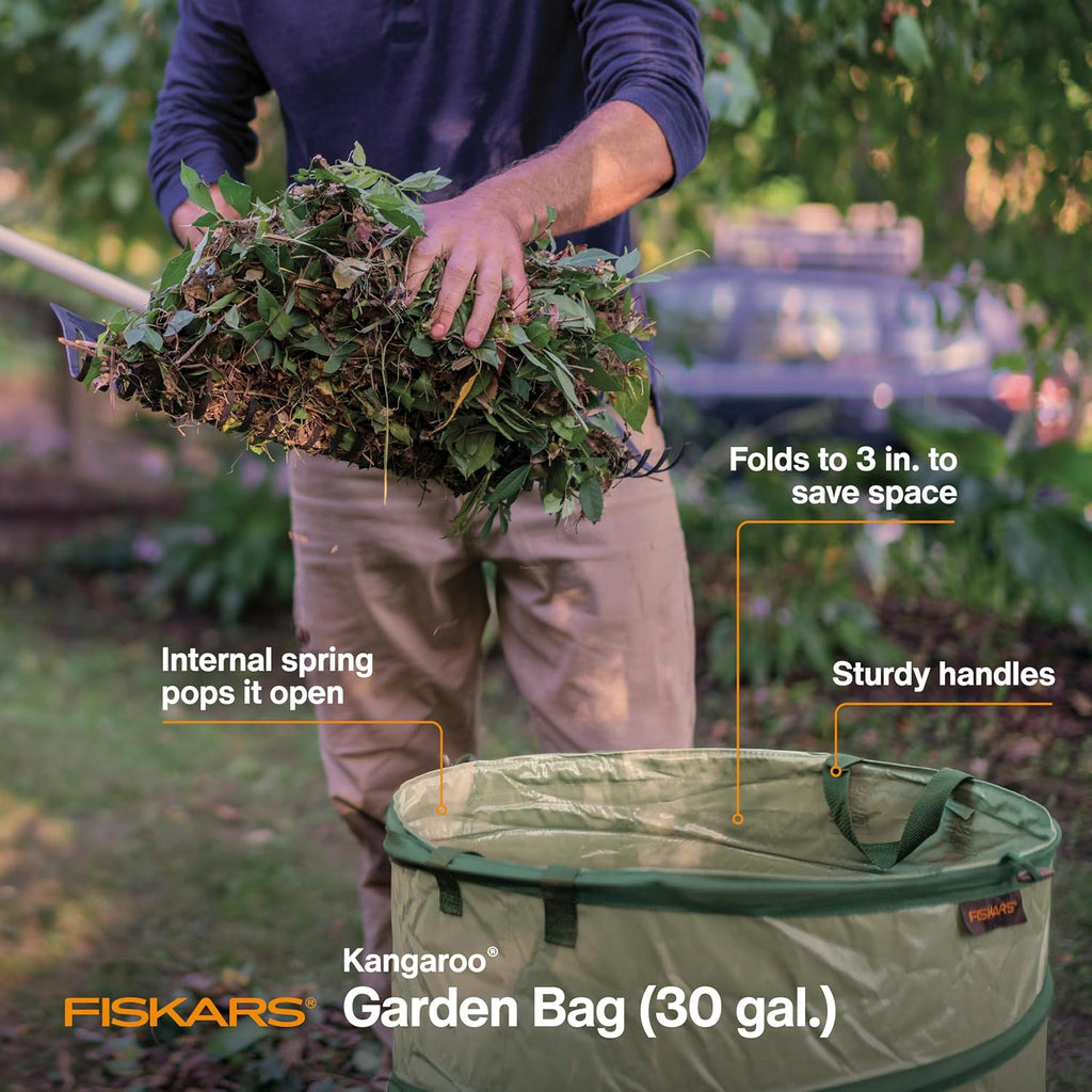 Fiskars 30-Gallon Kangaroo Collapsible Pop Up Garden Bag for Yard Waste | Reusable Container & Leaf Bag for Grass
