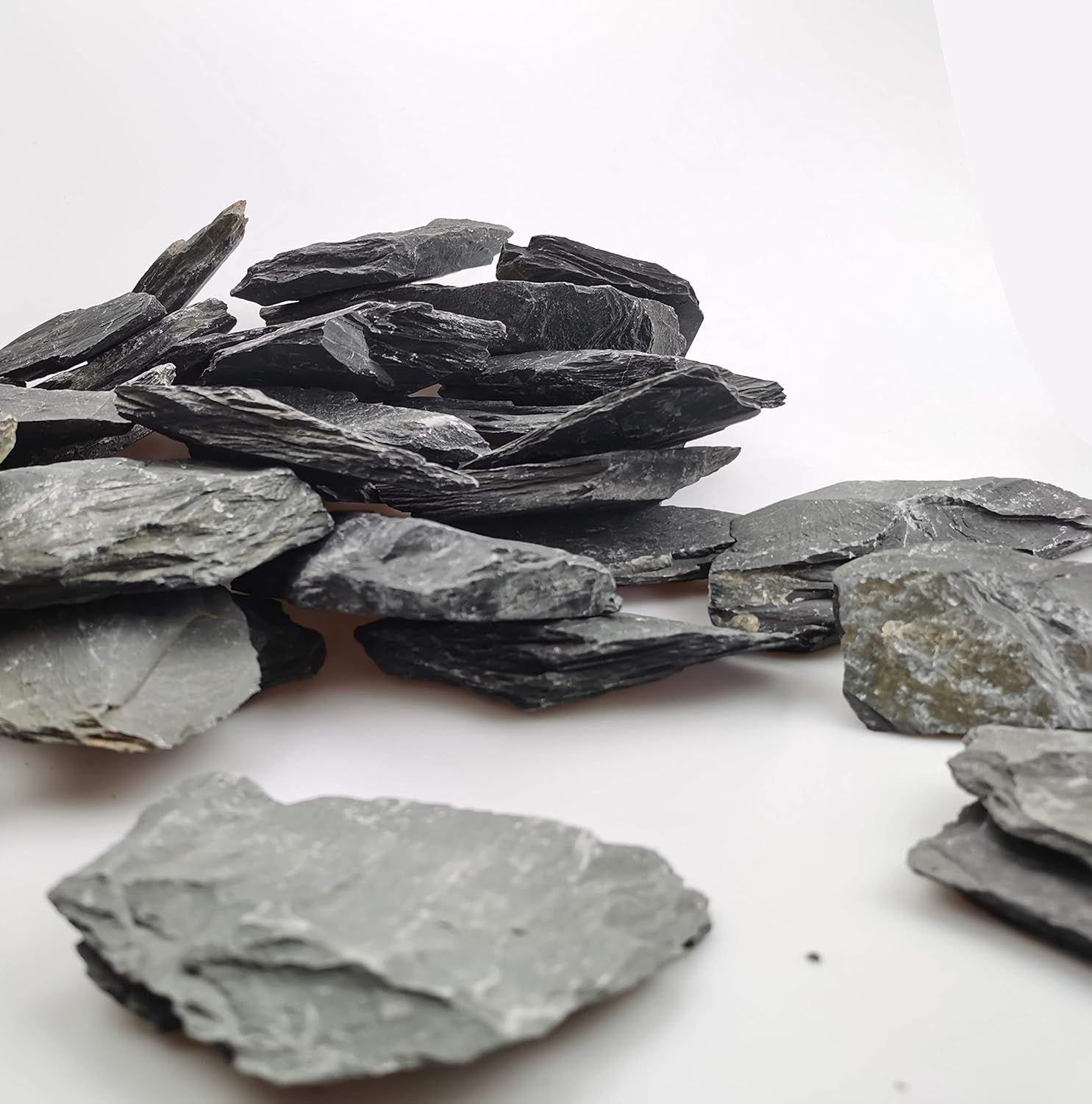 Voulosimi Natural Slate Rocks PH Neutral Stone Perfect Rocks for Aquariums, Landscaping Model,Tank Decoration,Amphibian