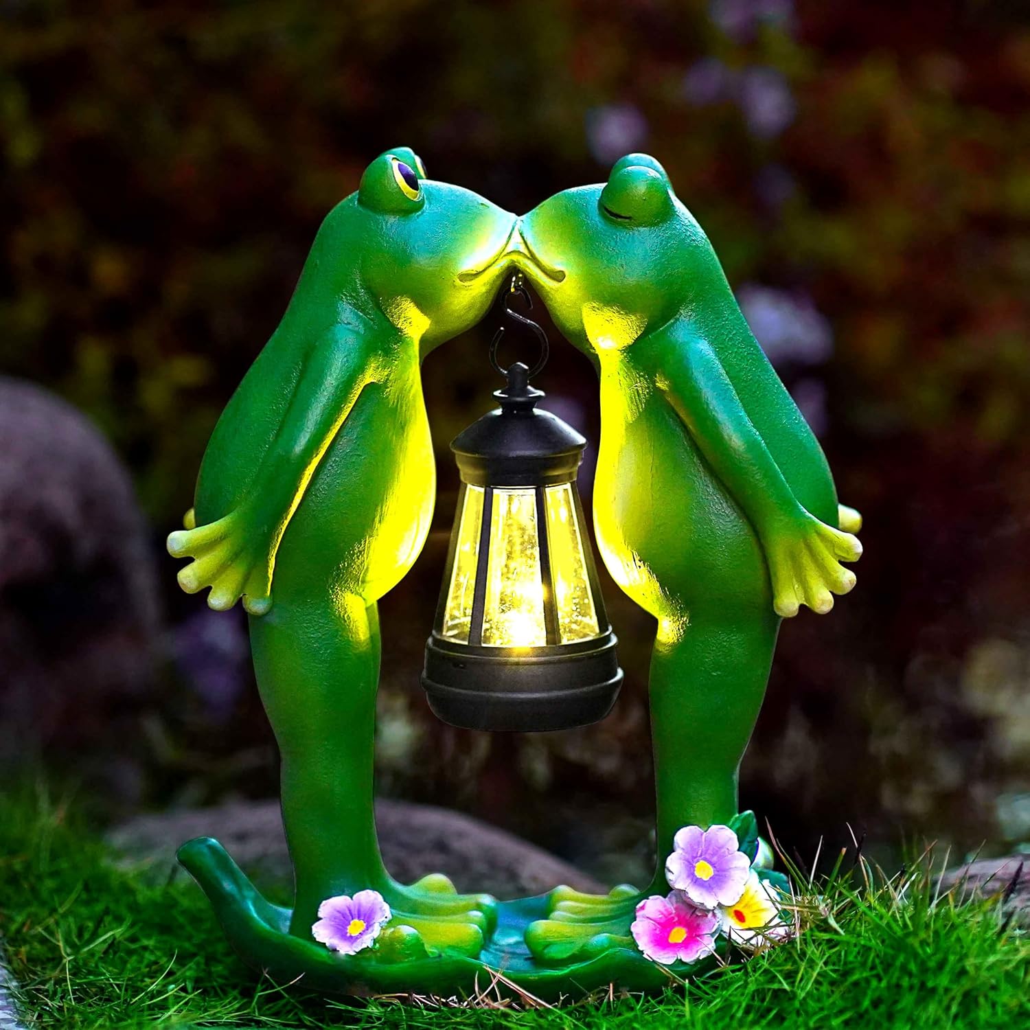 Solar Frogs Statue for Garden Mother's Day Decorations Solar Lantern LED Yard Decorations for Porch Patio,Yard,Lawn