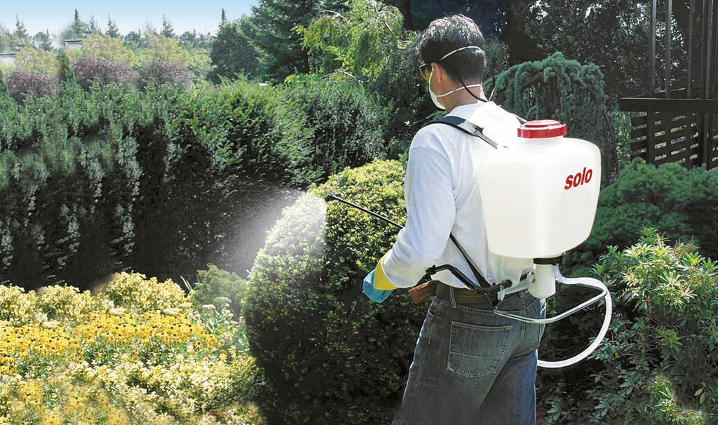 SOLO 425 4-Gallon Piston Backpack Sprayer, Wide Pressure Range up to 90 psi