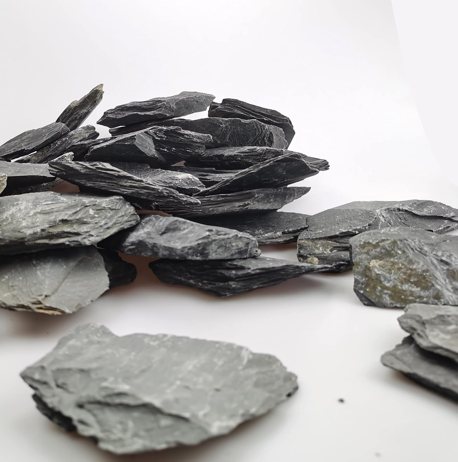 Voulosimi Natural Slate Rocks PH Neutral Stone Perfect Rocks for Aquariums, Landscaping Model,Tank Decoration,Amphibian