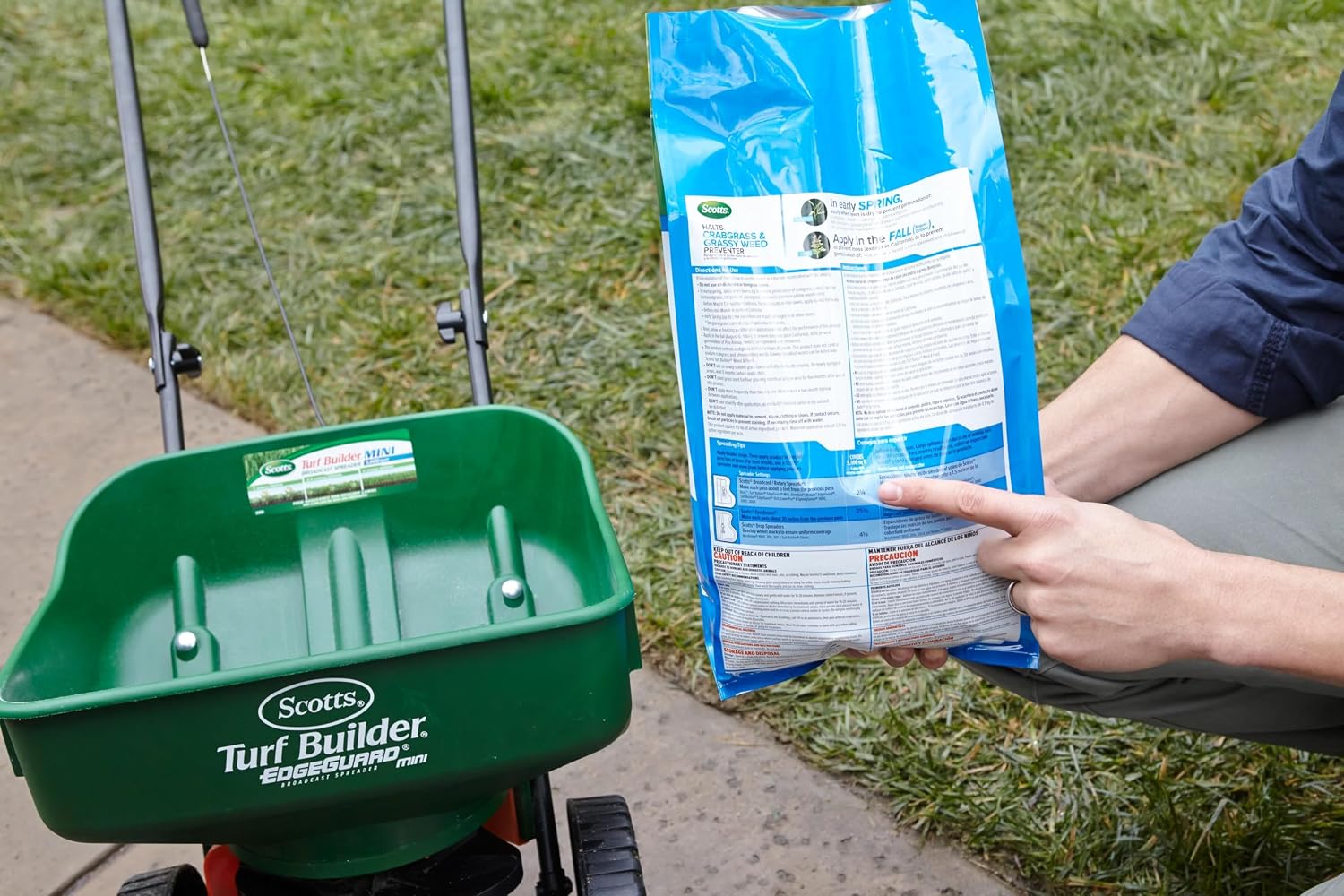 Scotts Halts Crabgrass & Grassy Weed Preventer, 10.06 lbs. | Crabgrass Preventer, Pre Emergent Weed Control for Lawns