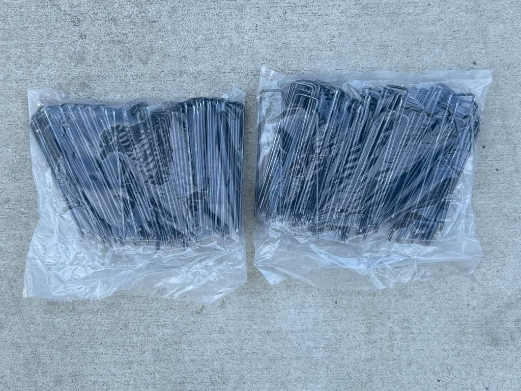 Sandbaggy USA Made 6-inch Landscape Staples - Garden Stakes - Landscaping Fabric, Netting, Sod, Artificial Turf