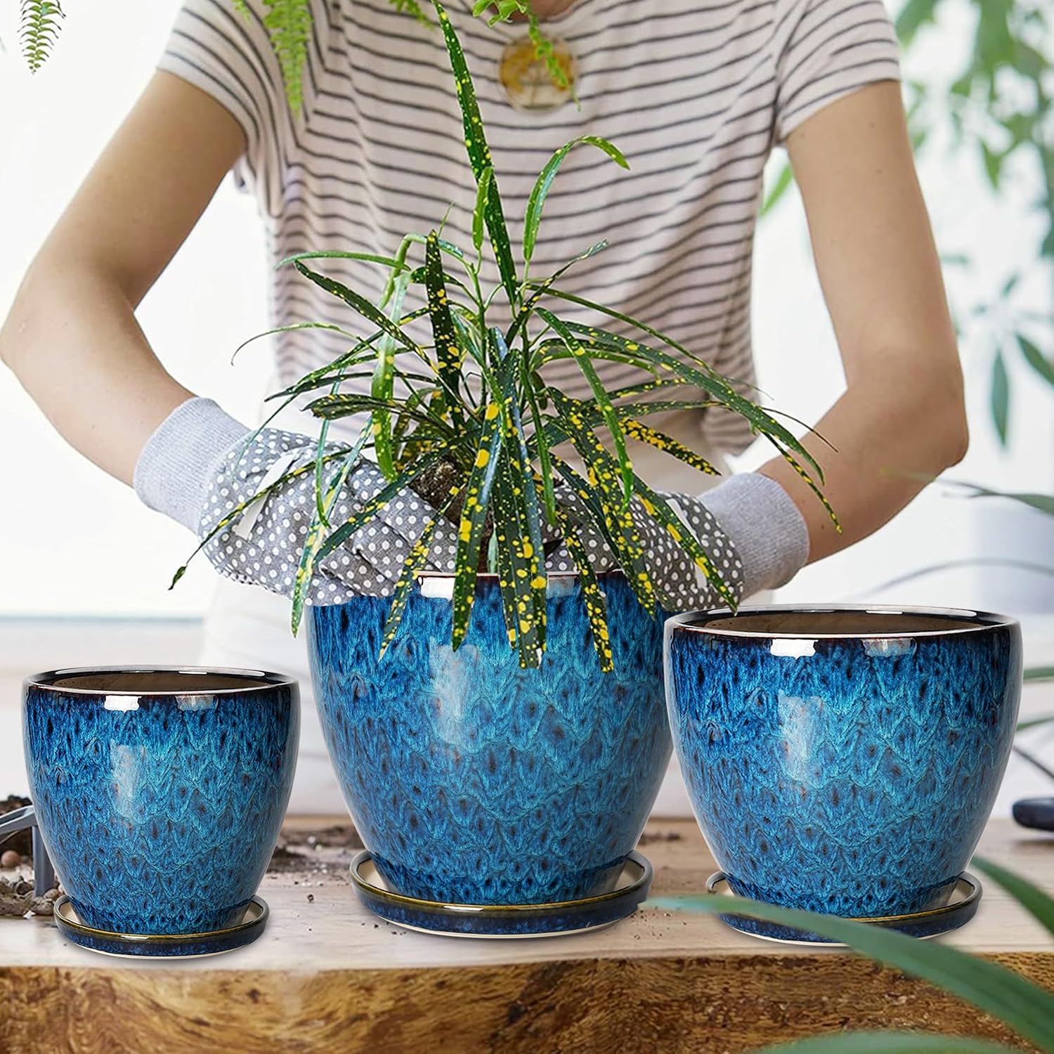 Plant Pots Indoor, Ceramic Planters Pots with Drainage Holes and Saucers, 10+8+6 Inch, Set of 3, Round Large Flower