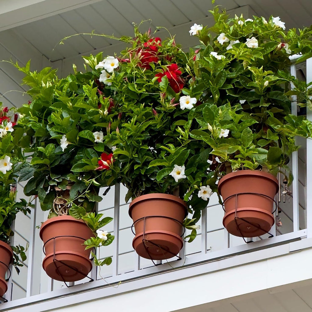 Bloem RailScapes Adjustable Floating Planter Hanger, Fits 0.5”-0.75” Balcony Railing Spindles, 3-Pack