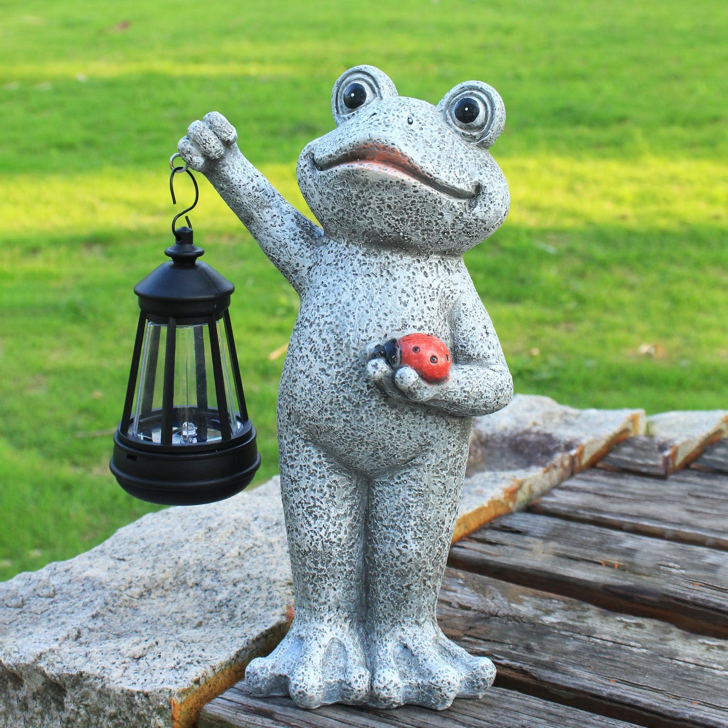 Solar Frog Garden Statue, Resin Figurine with Ladybug & Hanging Solar Lantern Outdoor Decor