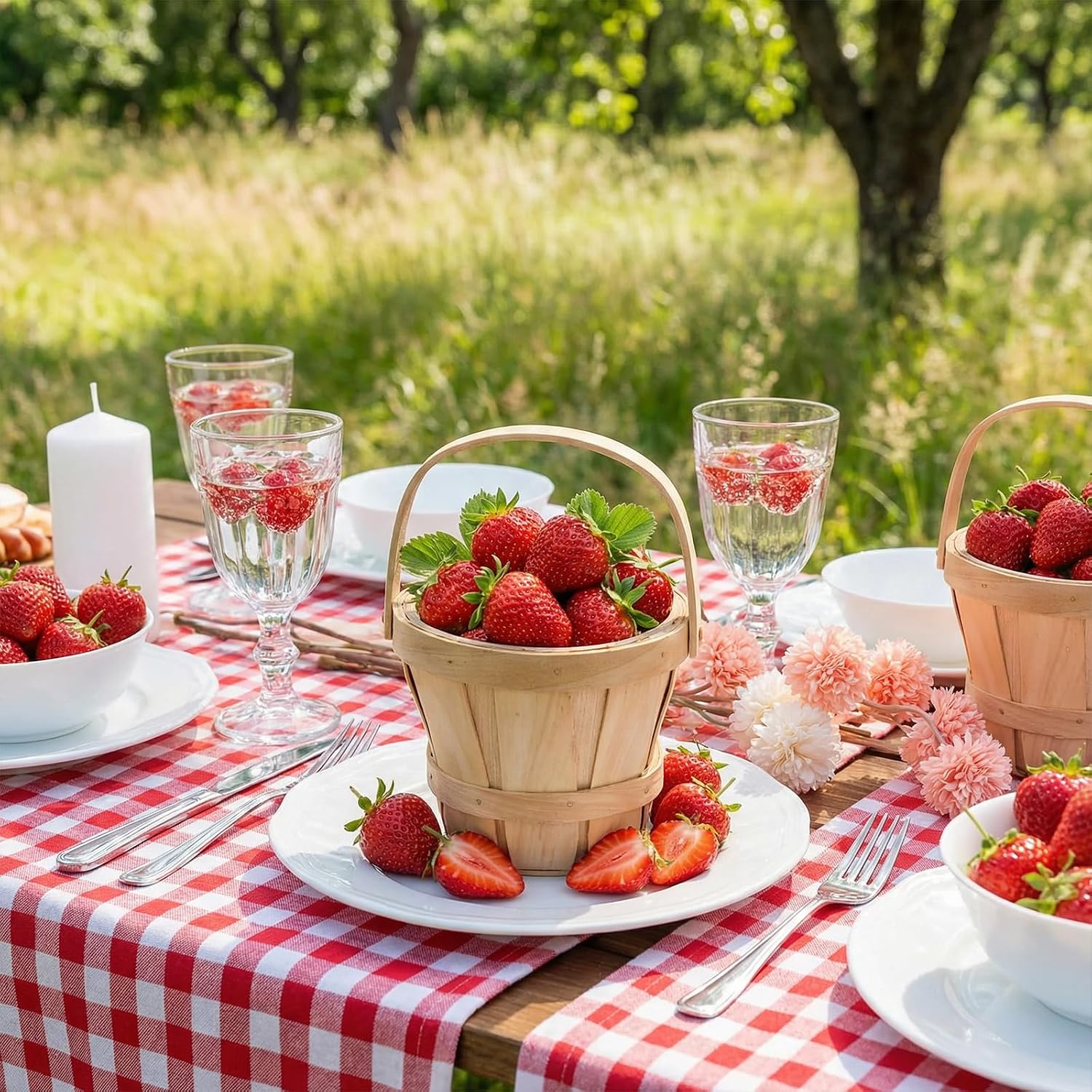 10 Pcs Mini Wooden Apple Baskets, 5.1 x 3.9 Inch Small Harvest Baskets Bulk Round Woven Farmers Market Berry Basket