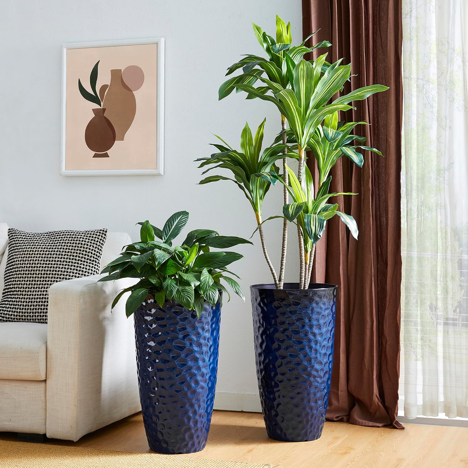 Glitzhome 23.75" H Oversized Tall Planter,Modern Set of 2 Honeycomb Textured Gradient Cobalt Blue Round Garden Plant