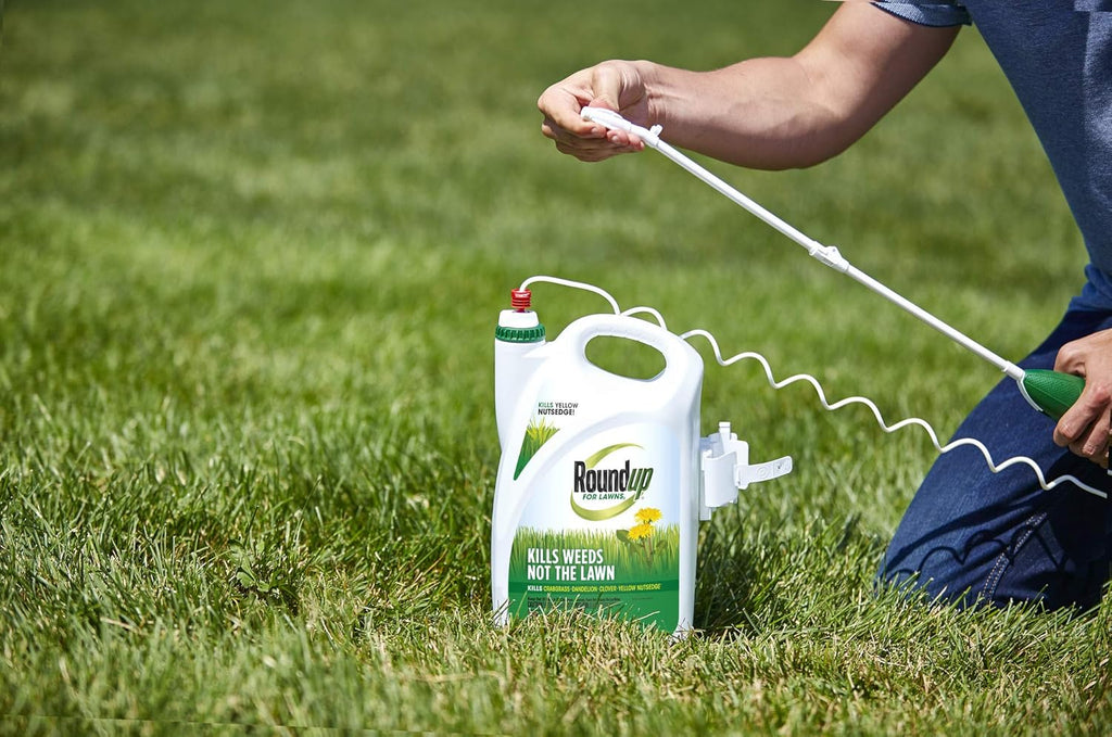 Roundup For Lawns1 Ready to Use - All-in-One Weed Killer for Lawns, Kills Weeds - Not the Lawn, One Solution for
