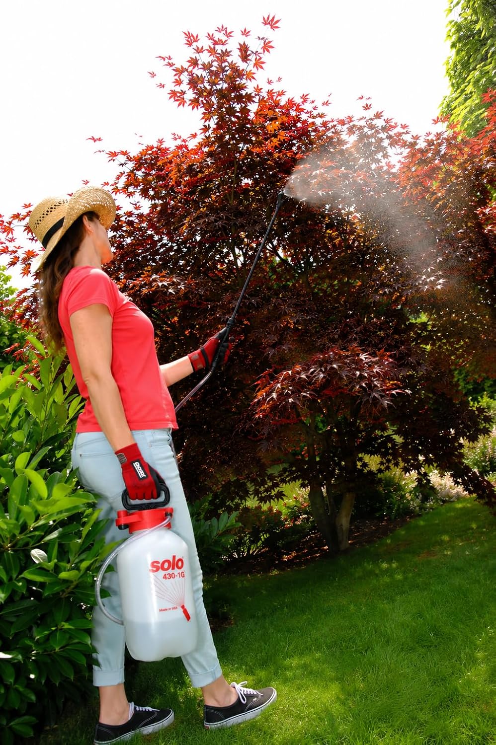 SOLO 430-1G 1-Gallon Handheld Sprayer with Viton® Seals in Key Locations | Viton® Seals Resist Harsh Chemicals.