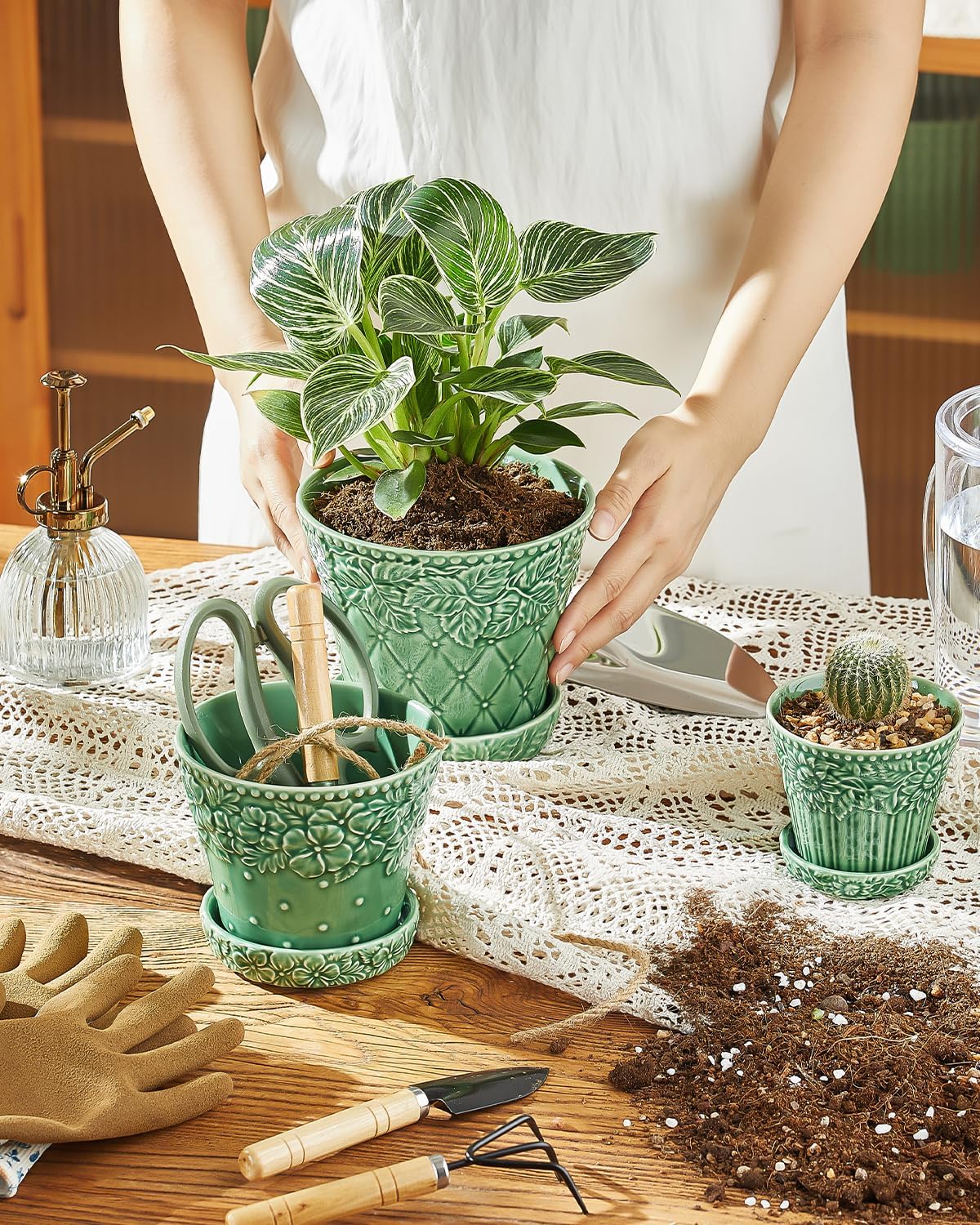 Metahom Ceramic Plant Pots, 4.9 Inch Flower Pots with Drainage Hole & Saucer, Decorative Planter Pots for Indoor
