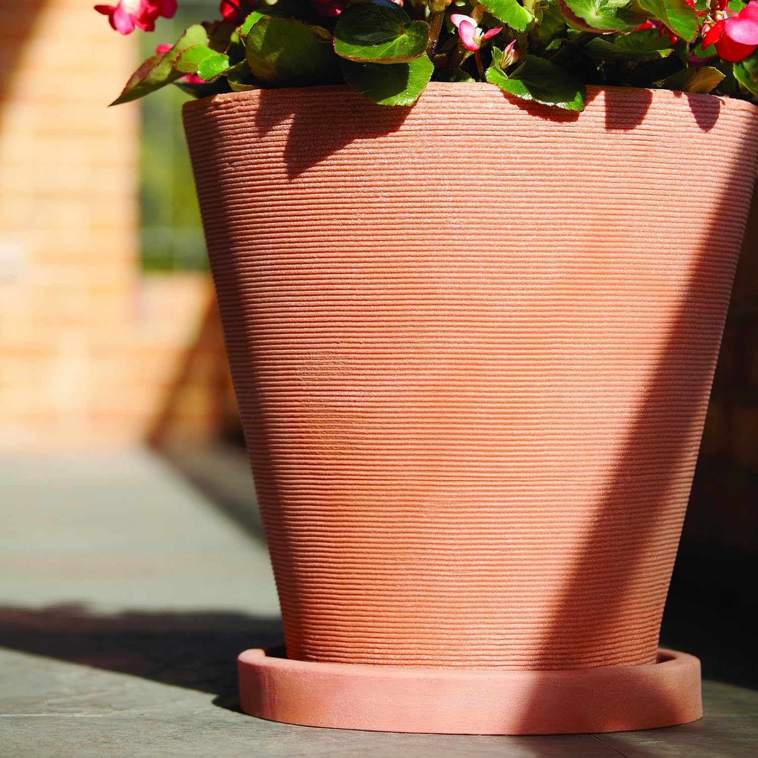Crescent Garden Universal Round Planter Saucer, Heavy Duty Drainage Dish for Large Plant Pots, Large Plant Dishes