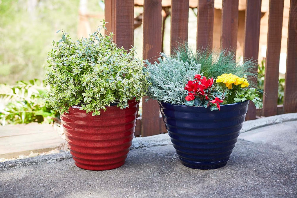 Southern Patio 14" Beehive Resin Indoor Pot Planter, 19.03 qt. Capacity
