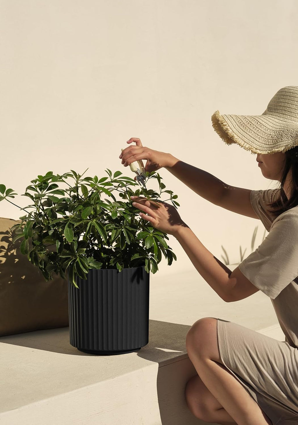 Veradek Demi Series Round Planter for Porch, Patio, Backyard | Durable Plastic-Concrete Material | Modern Décor for