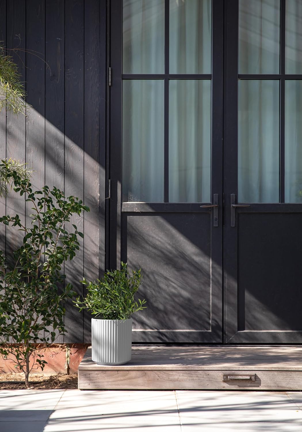 Veradek Demi Series Round Planter for Porch, Patio, Backyard | Durable Plastic-Concrete Material | Modern Décor for