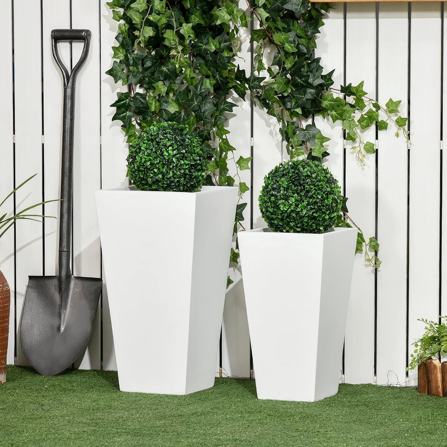 Outsunny 2-Pack Outdoor Planter Set with Drainage Holes, 22in & 18in, White | Flower Pots, Durable & Stackable Plant