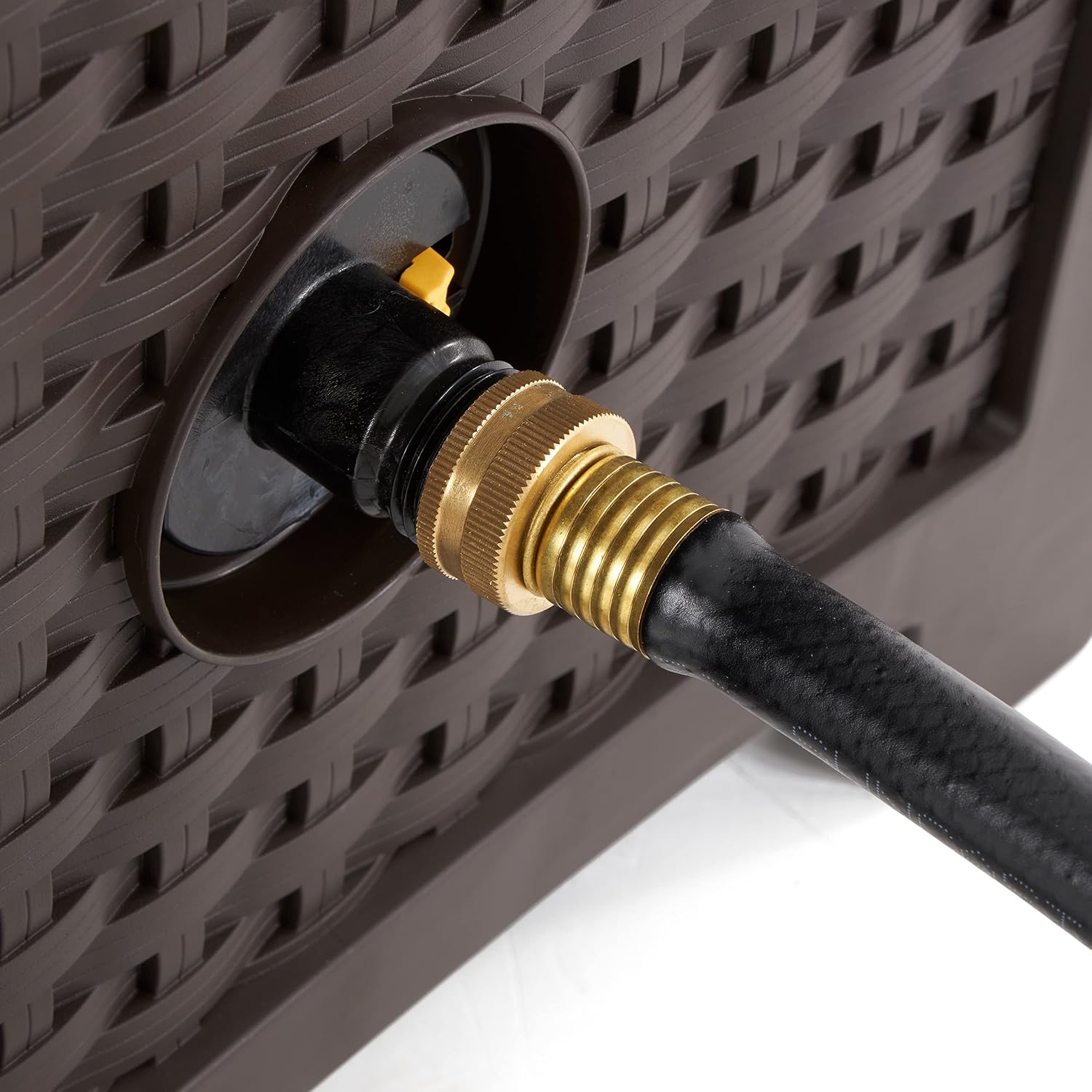 Suncast Hose Reel with Smart Trak Hose Guide, Water-Tight Connection, Durable Resin Construction, 225' Hose Capacity