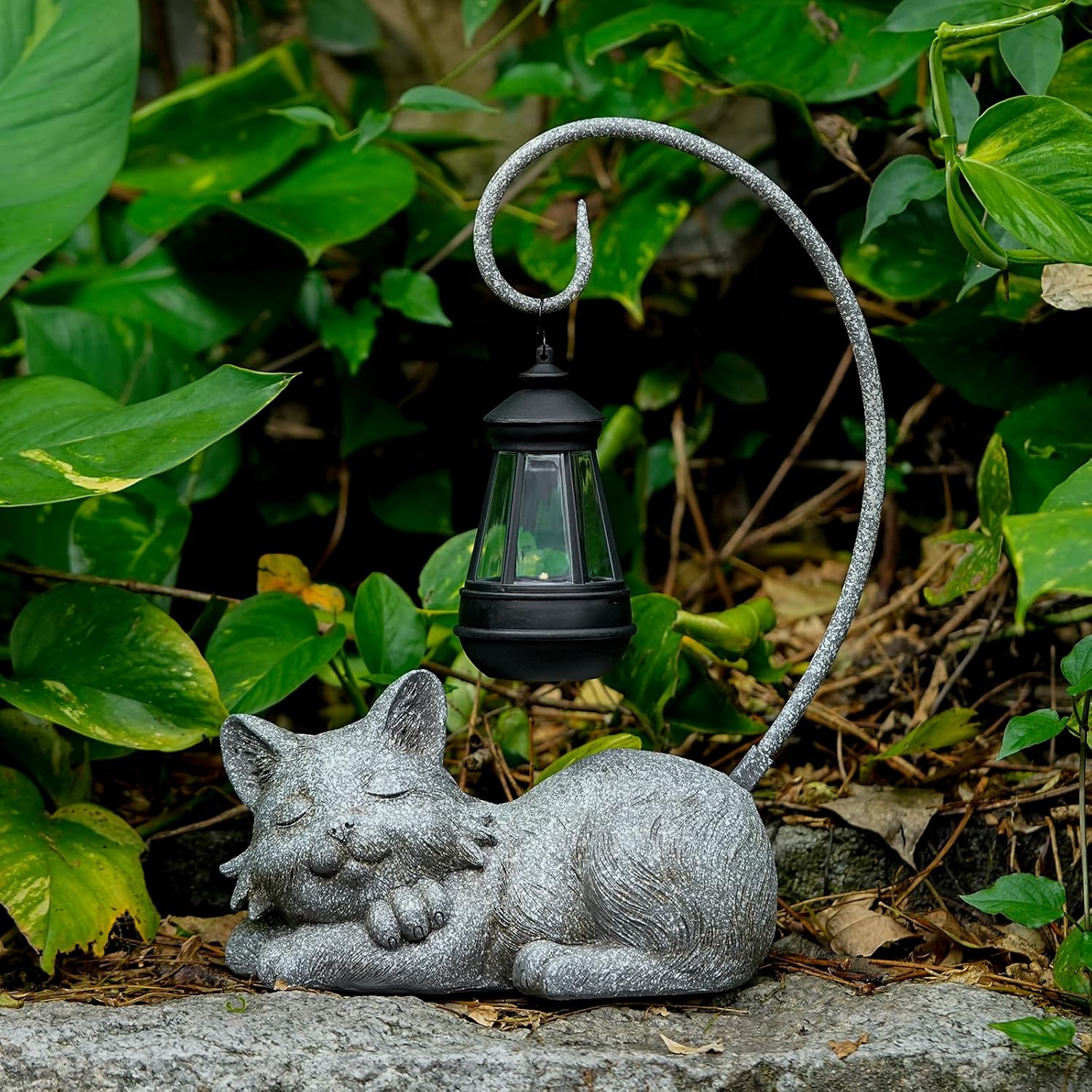 WSgift Outdoor Cat Figurine Garden Statue with Solar-Powered LED Light 13.77 Inches Tall Gift Garden Statue Decor for