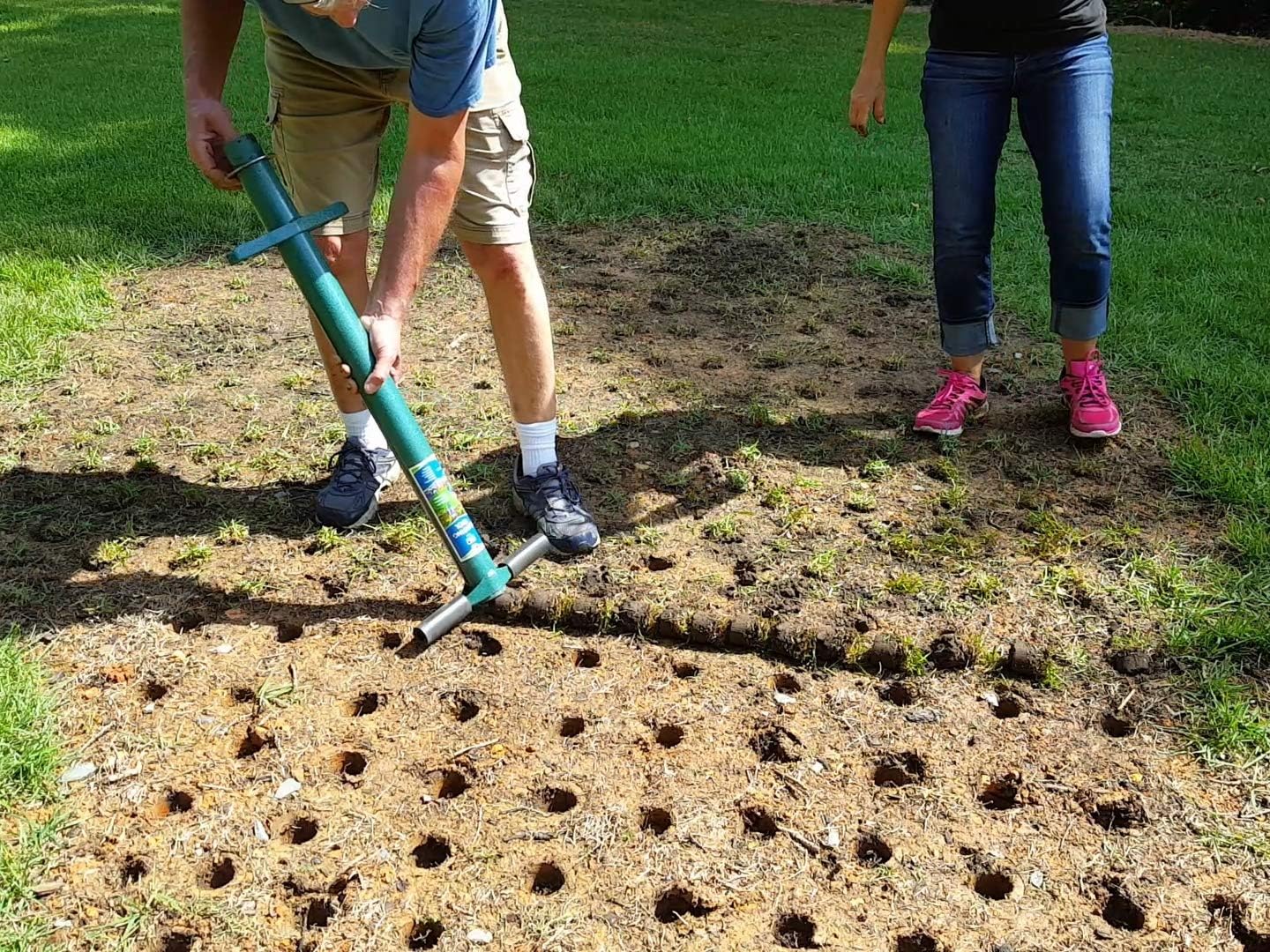 5-IN-1 Lawn Tool and Garden Tool, Bulb Planter, Weeder, Sod Plugger, Annual Planter, Soil Test