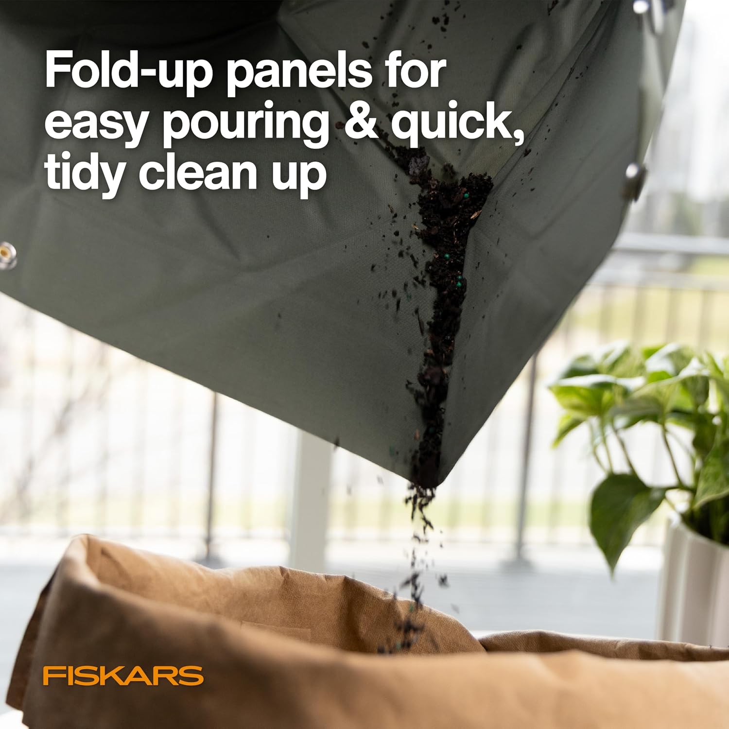 Fiskars 17.5" x 17.5" Foldable Planting Mat for Indoor Gardening | Repotting Mat and Potting Tray with Snap-Up Sides