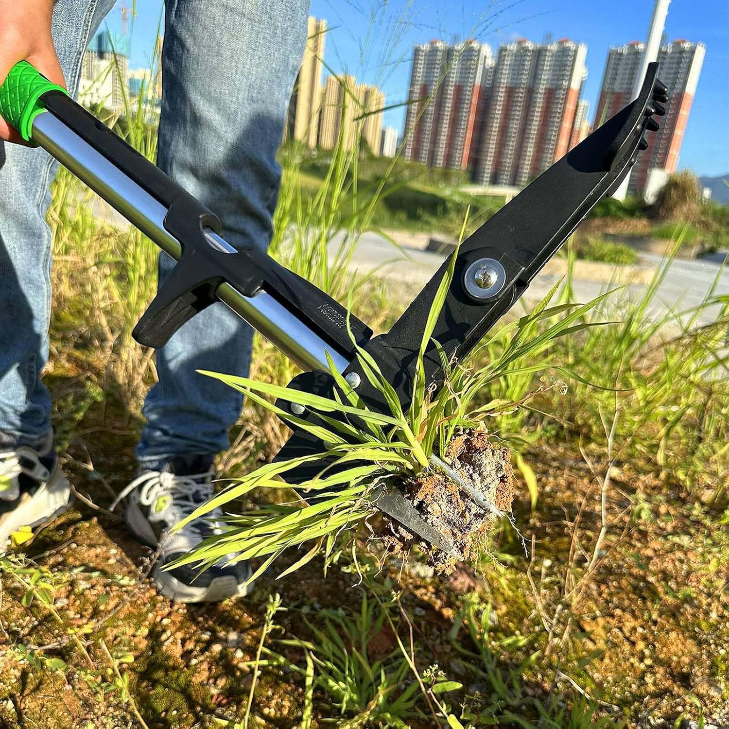Weed Puller Tool, Stand Up 38.97in Heavy Duty Long Handle Garden Weeding Tool with 4 Claws Gardening Uprooting Manual