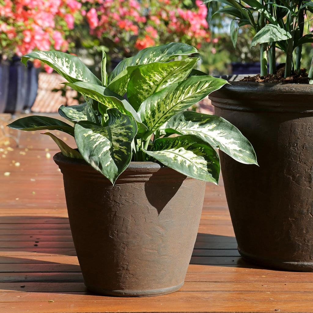 Sunnydaze Anjelica 15.25'' Large Plastic Planter Pot for Plants, Rust | 5.1-Gallon Capacity, Large Plastic Planter for
